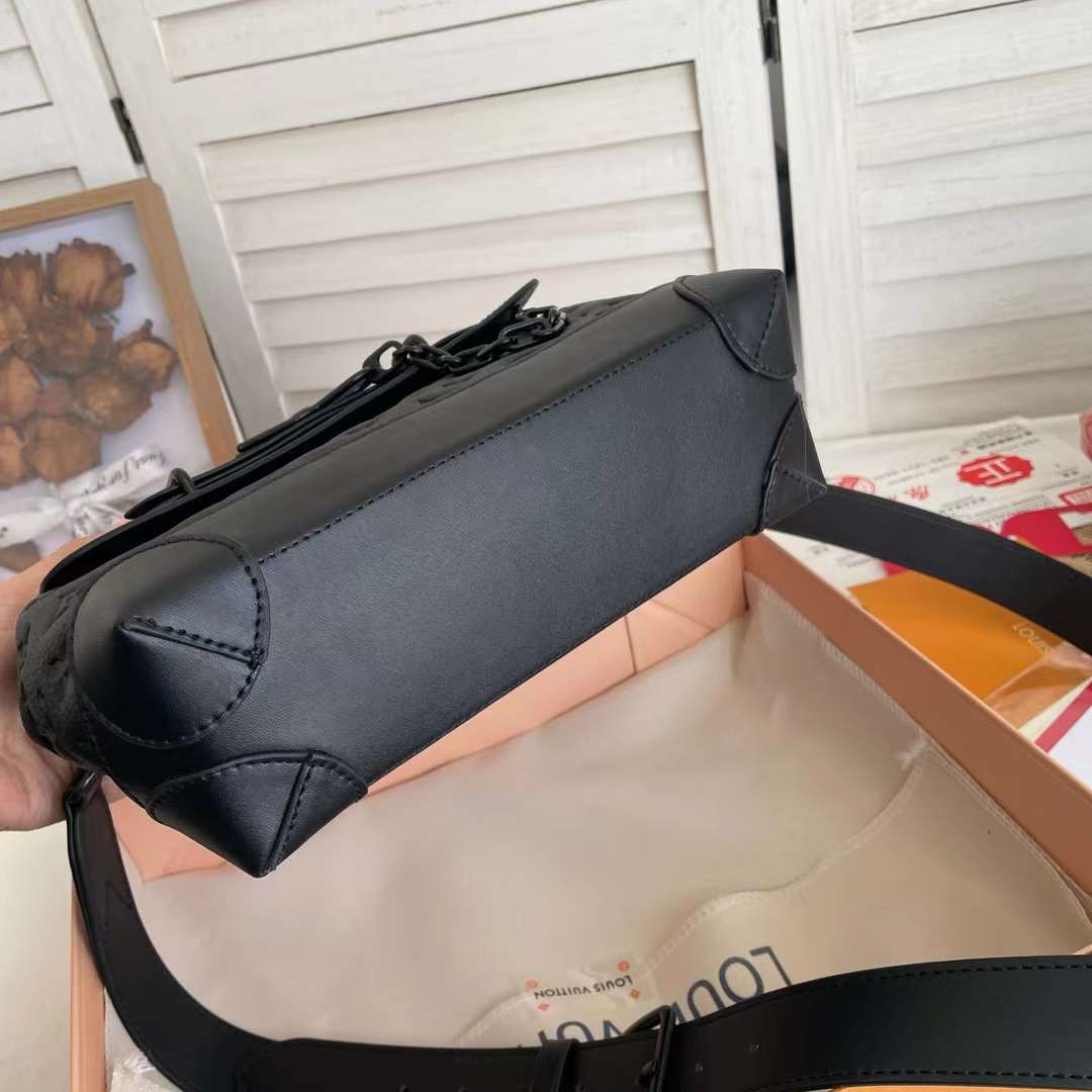 【外出のお供に♪】Louis Vuitton ショルダーバッグ 24*19CM