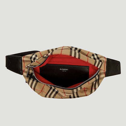【完売必至】BURBERRY バーバリー チェックベルトバッグ