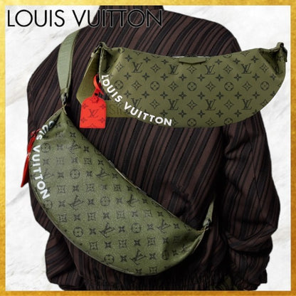 23AW 個性的なフォルムがお洒落 Louis Vuitton ハンモックバッグ M23779
