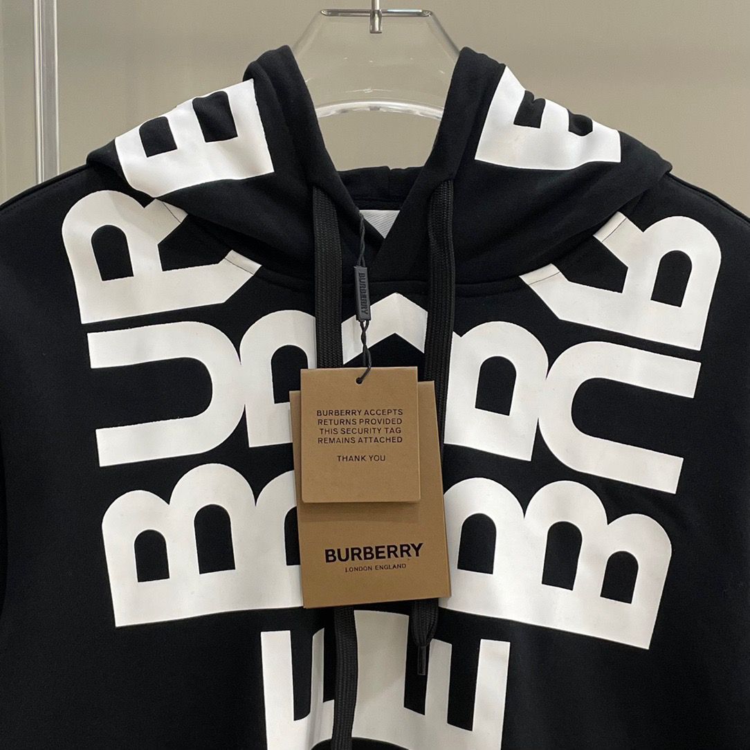 【BURBERRY旗艦店】ご好評に付き再入荷！！【男女兼用】