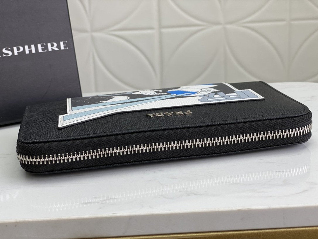 PRADA(プラダ) 財布19x12cm