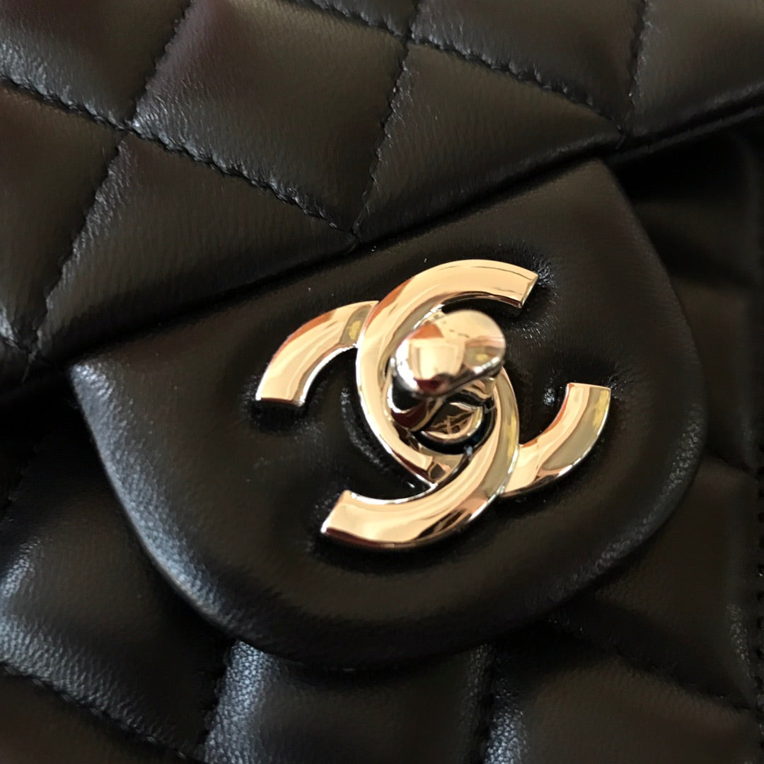 Chanel Flap Bag 1112