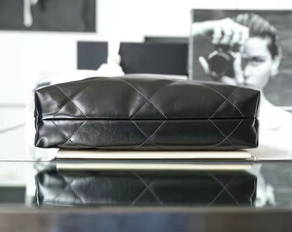 Chanel 22 Medium AS3261