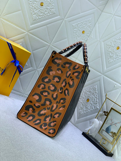 Louis Vuitton(ルイヴィトン)新作モデルが登場【LV CRAFTY ONTHEGO ハンドバッグ】