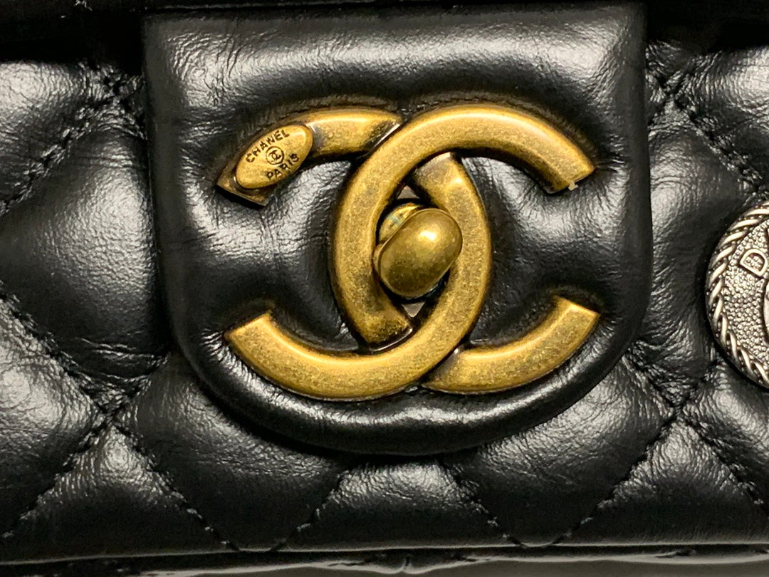 Chanel FLAP BAG AS2675