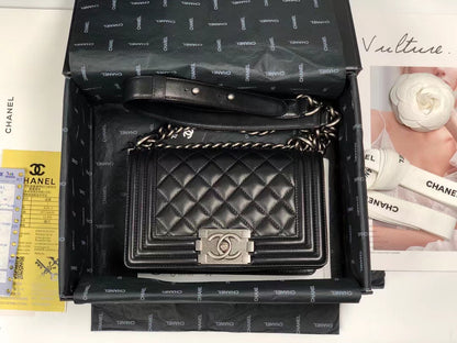 Chanel BOY CHANEL Small A67085
