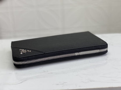 PRADA(プラダ) 財布 21x12cm