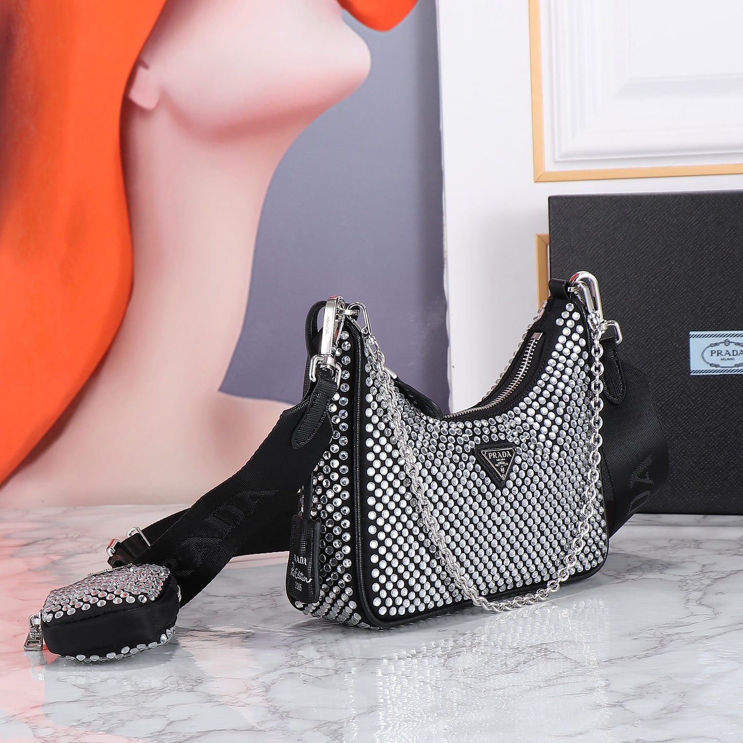 【PRADA 公式旗艦店】プラダ 斜めがけバッグ 当日出荷 好評に付き再入荷！22*16*6CM