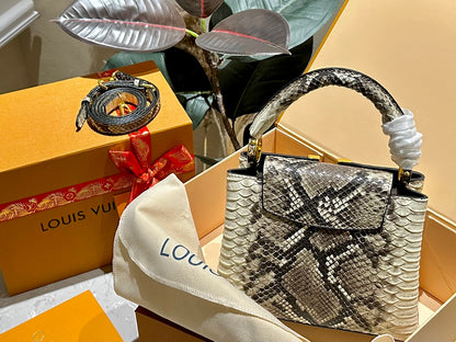 【Louis Vuitton 】カプシーヌのパイソン柄のかっこよさにこだわり、LVはカプシーヌを「レディースバッグ」と位置付ける