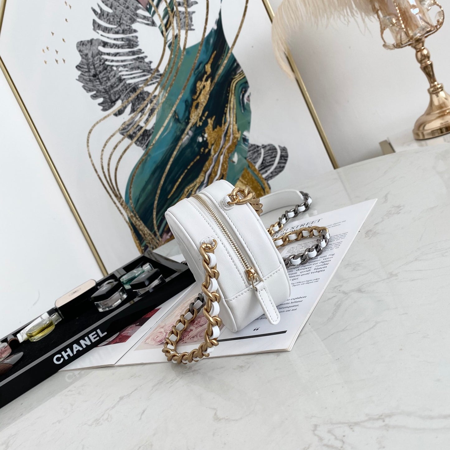 CHANEL 19 CLUTCH WITH CHAIN 0945