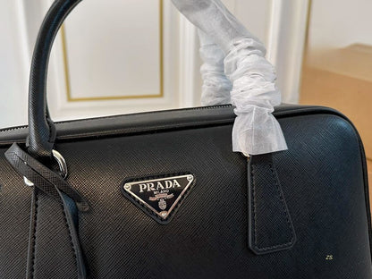 【PRADA 公式 旗艦店】プラダ ブリーフケース 当日出荷 好評に付き再入荷！30*20CM 240719