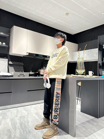 【Burberry 公式 旗艦店】 2024春夏新作カジュアルパンツ