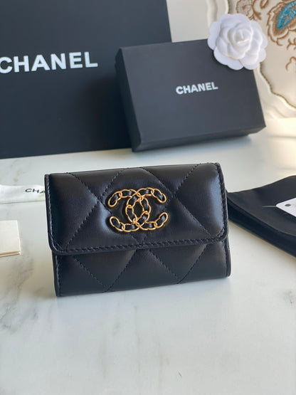 CHANEL 19 FLAP CARD HOLDER AP1790