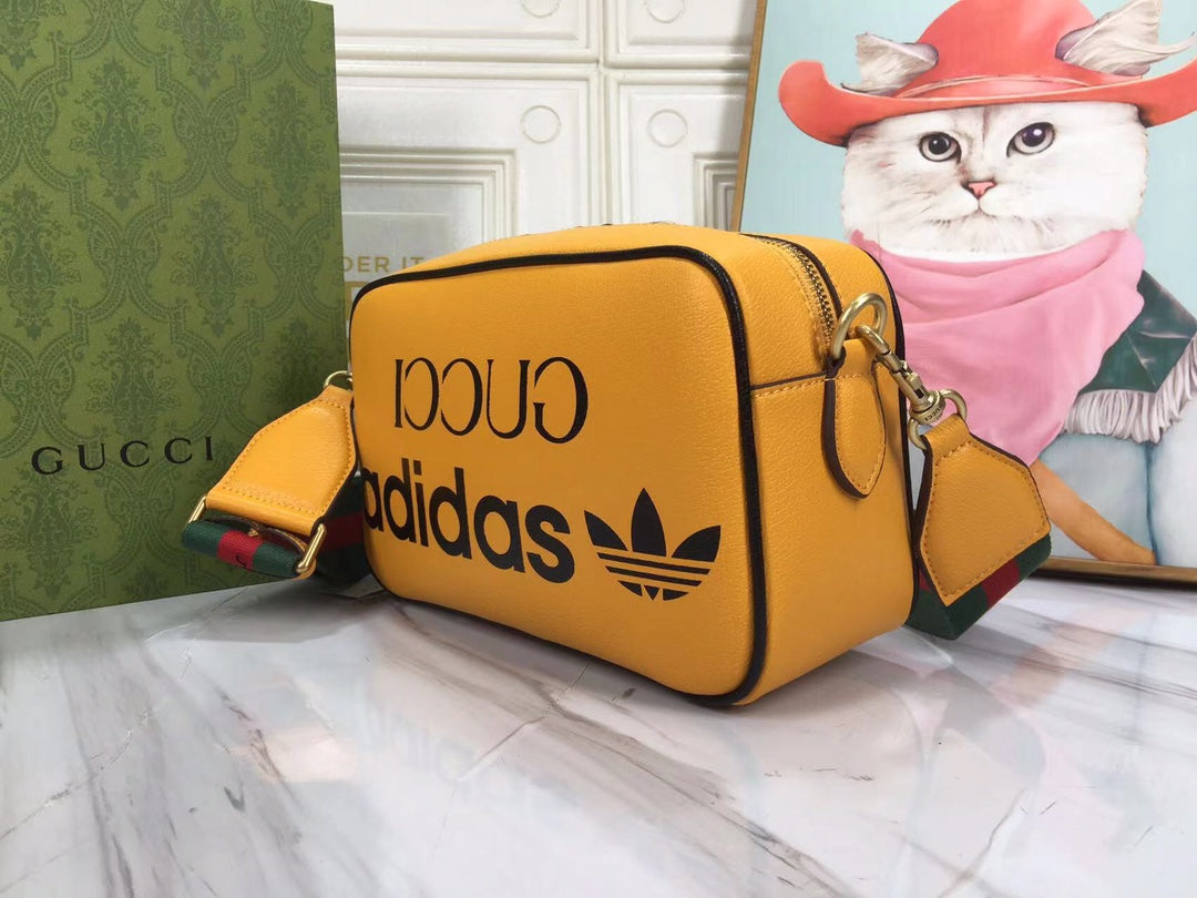 【GUCCI】アディダス x グッチ スモール カメラ バッグ