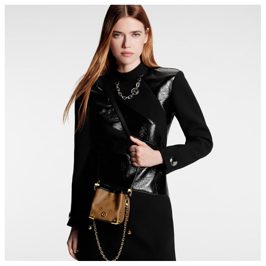 《シックでモダン！》Louis Vuitton　ノエ パース・LV チャーム M82885