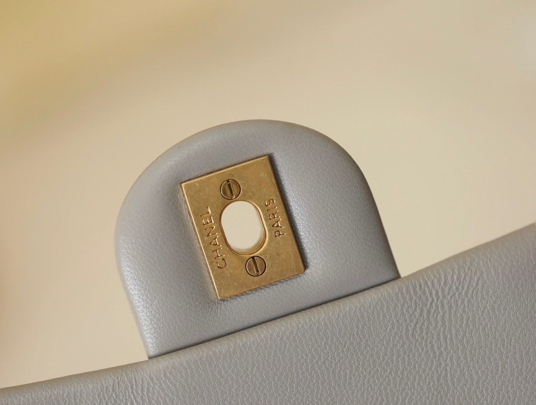 Chanel Golden ball in grey