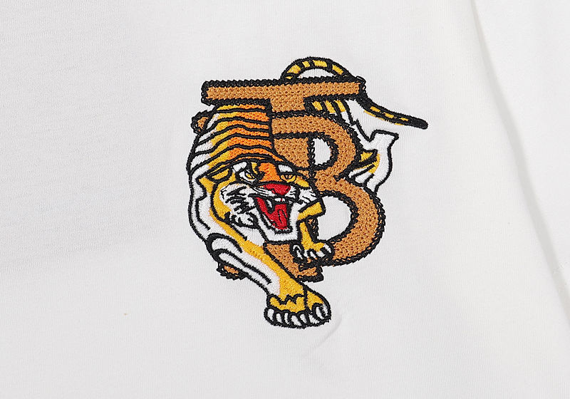 【Burberry】男女兼用、ご好評に付き再入荷！