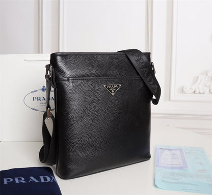 【PRADA 公式旗艦店】プラダ ショルダーバッグ 当日出荷 好評に付き再入荷！25*27*5CM