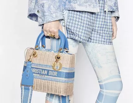 【DIOR直営】新作！ミディアム LADY DIOR