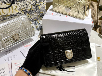 人気の新作 Dior 盾チェーンバッグ