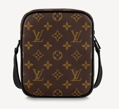 【男性必見】ルイヴィトンバッグ ウエアラブルウォレット