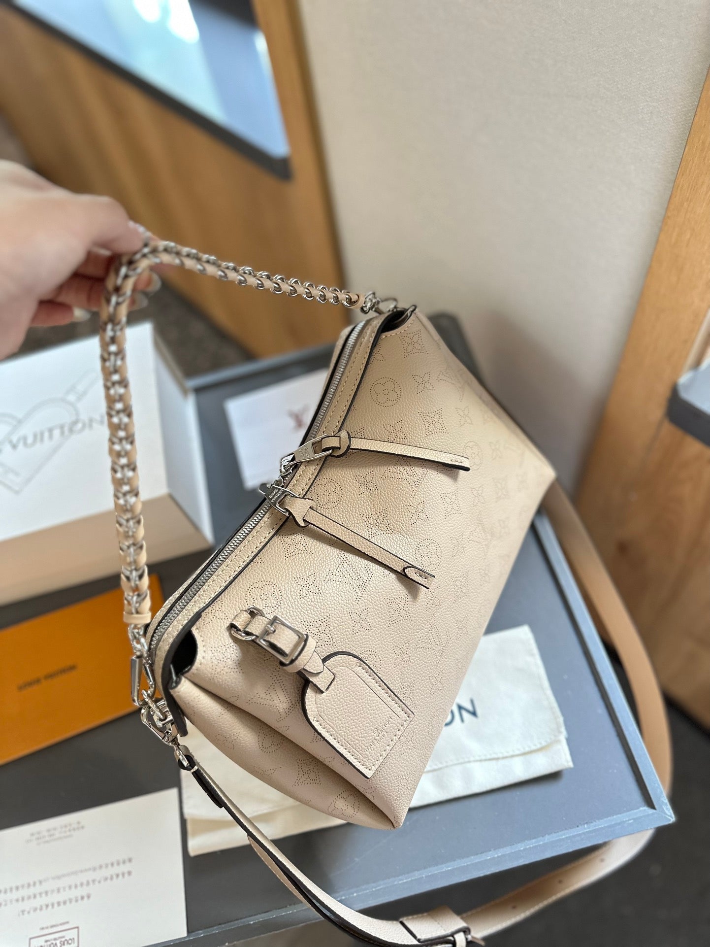 Louis Vuitton◇Lv ベラ トートバッグ