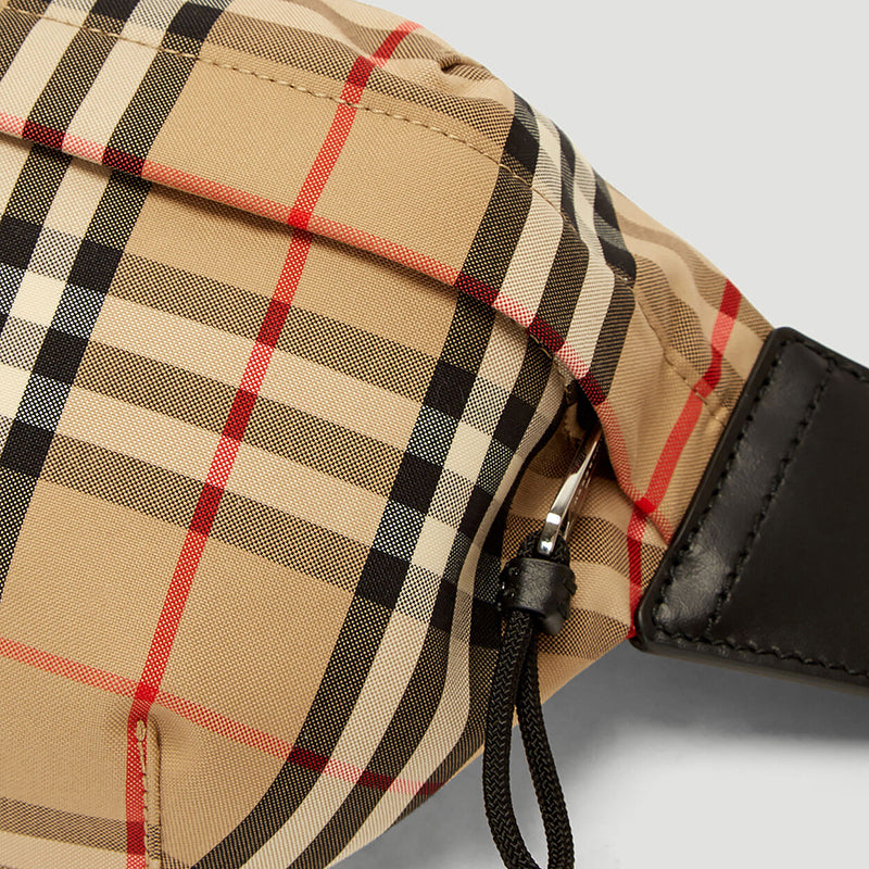 【完売必至】BURBERRY バーバリー チェックベルトバッグ