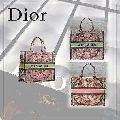 BOOK TOTE IN LIGHTS刺繍 ラージ*トートバッグ