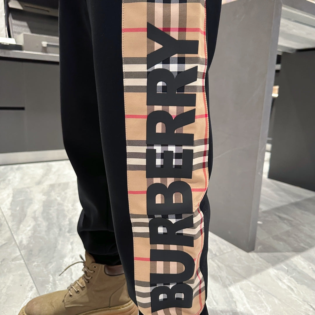 【Burberry 公式 旗艦店】 2024春夏新作カジュアルパンツ