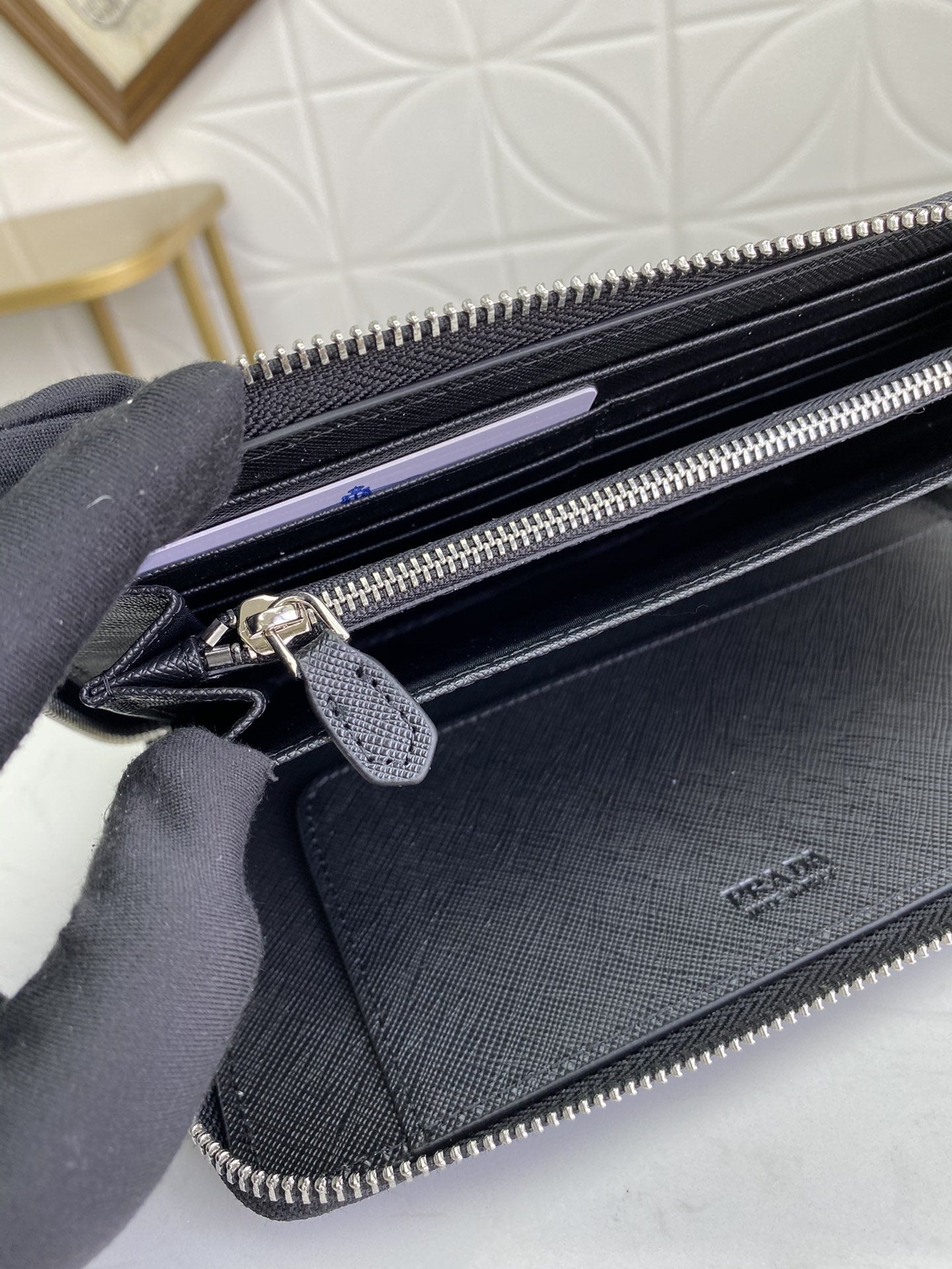 PRADA(プラダ) 財布 21x12cm