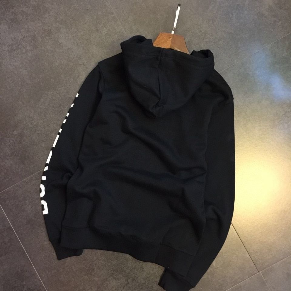 【BURBERRY】男女兼用 ご好評に付き再入荷！