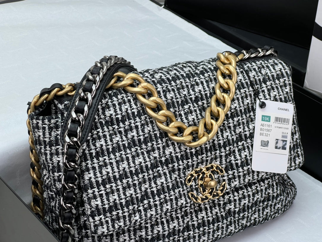CHANEL 19 LARGE HANDBAG AS1161