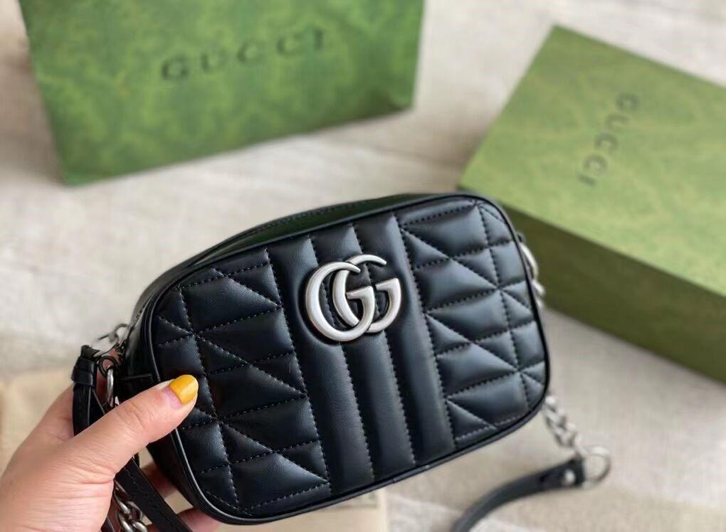 グッチの新型S 21カメラの包み