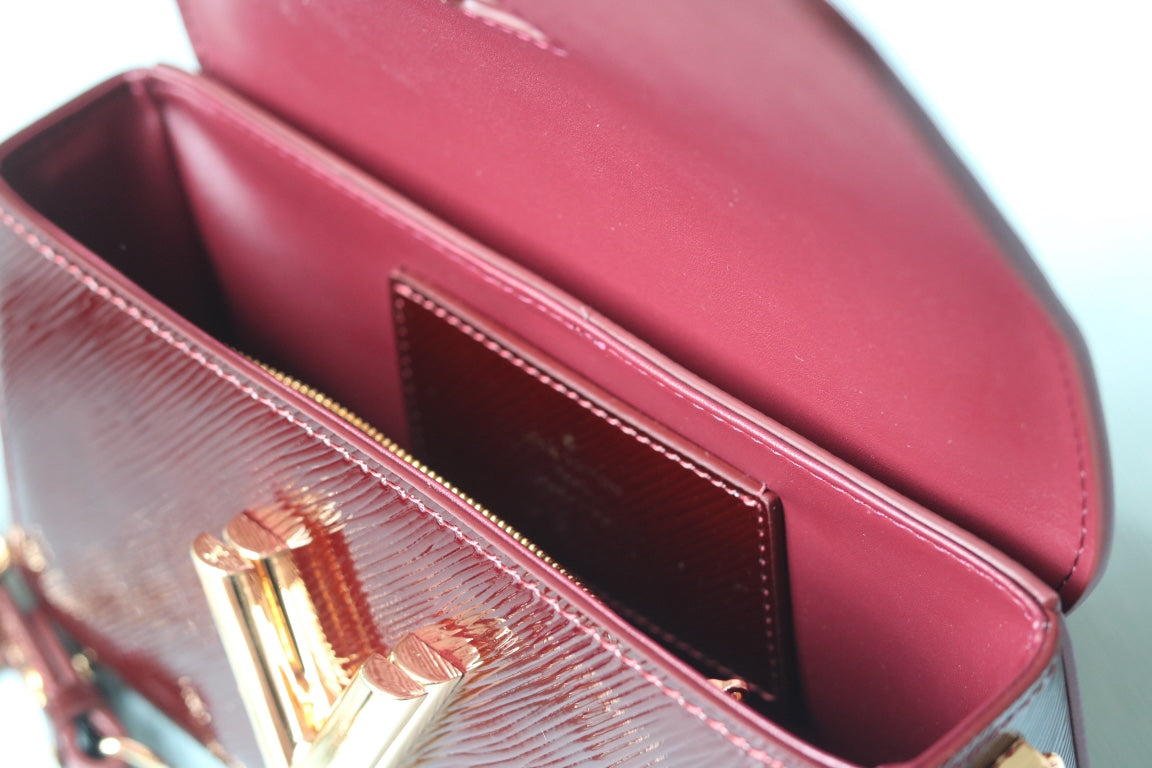 Louis Vuitton 多用途な ショルダーバッグ【ツイスト WEST】人気 M50397 M24566 M24548 M24549