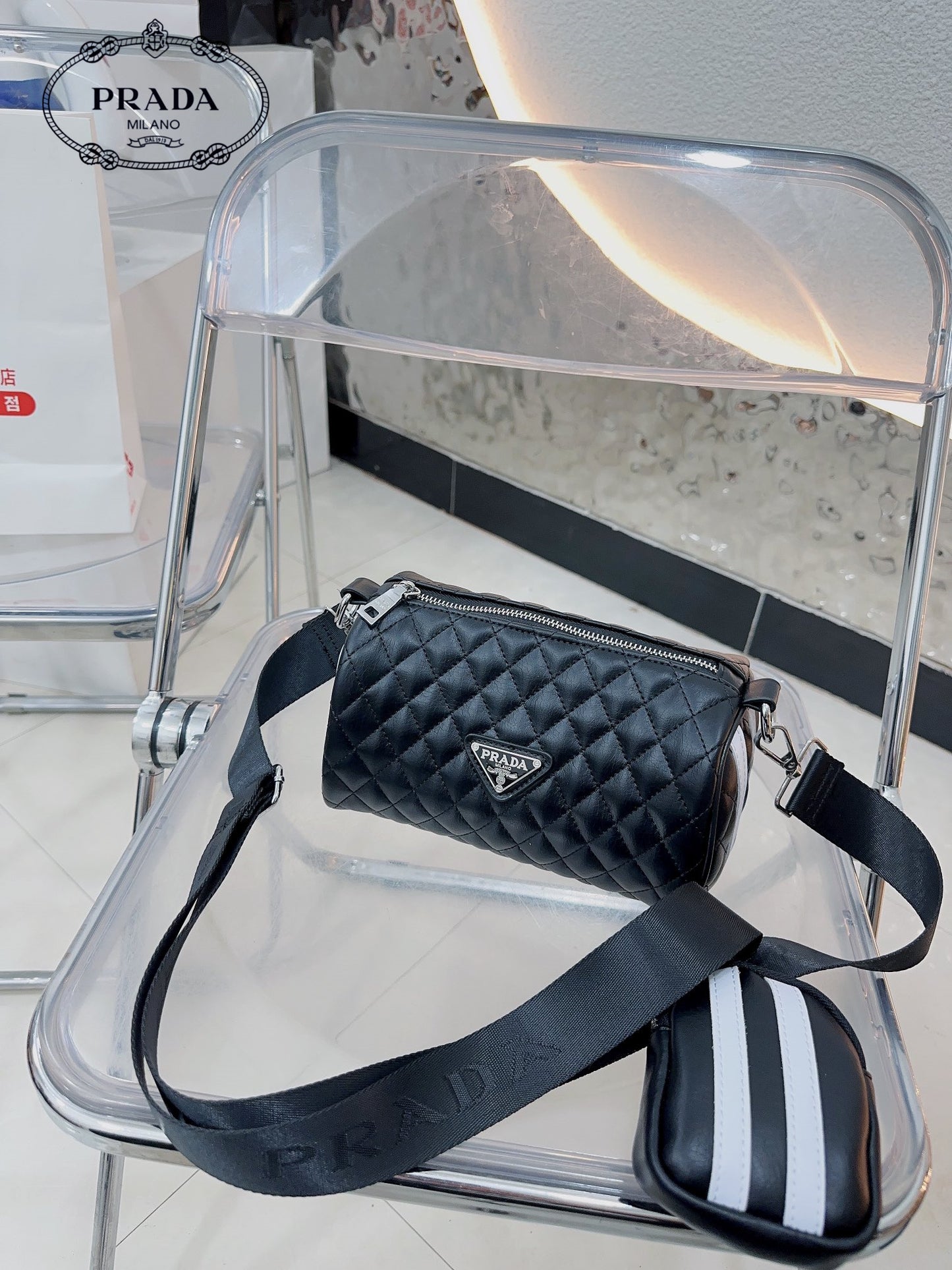 【PRADA 公式旗艦店】プラダ ショルダーバッグ 当日出荷 好評に付き再入荷！29*17*6.5CM