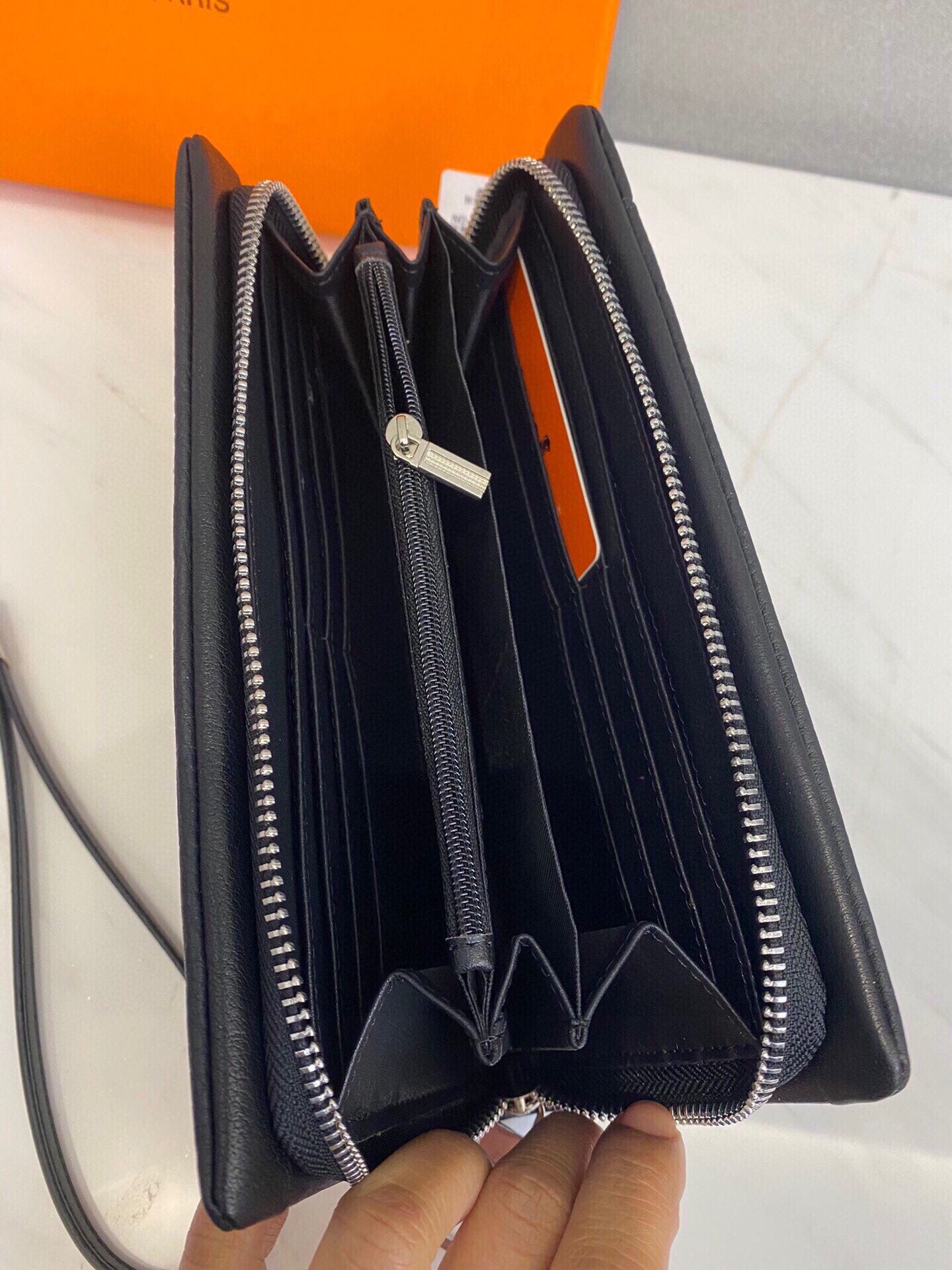 Hermes(エルメス) クラッチバッグ 財布 21x10cm