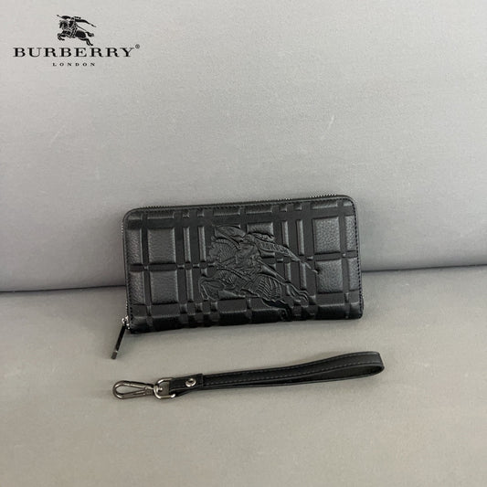 【BURBERRY 公式 旗艦店】 バーバリー クラッチバッグ 当日出荷 好評に付き再入荷！21*11CM