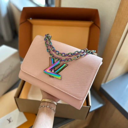 ★Louis Vuitton★ネオクラシカルなツイストミディアムバッグの登場です