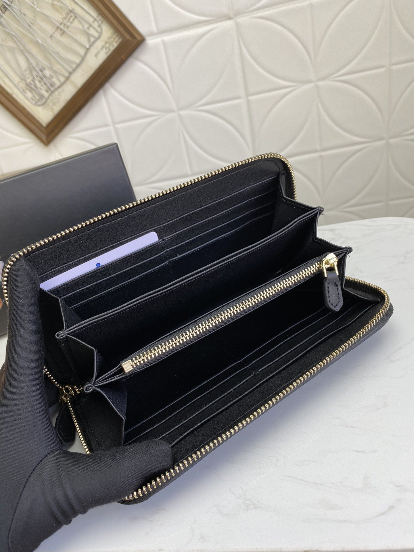 PRADA(プラダ) 財布19x12cm