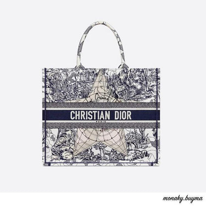 【DIOR】セレブ芸能人御用達・ BOOK TOTE DIOR AROUND THE WORLD