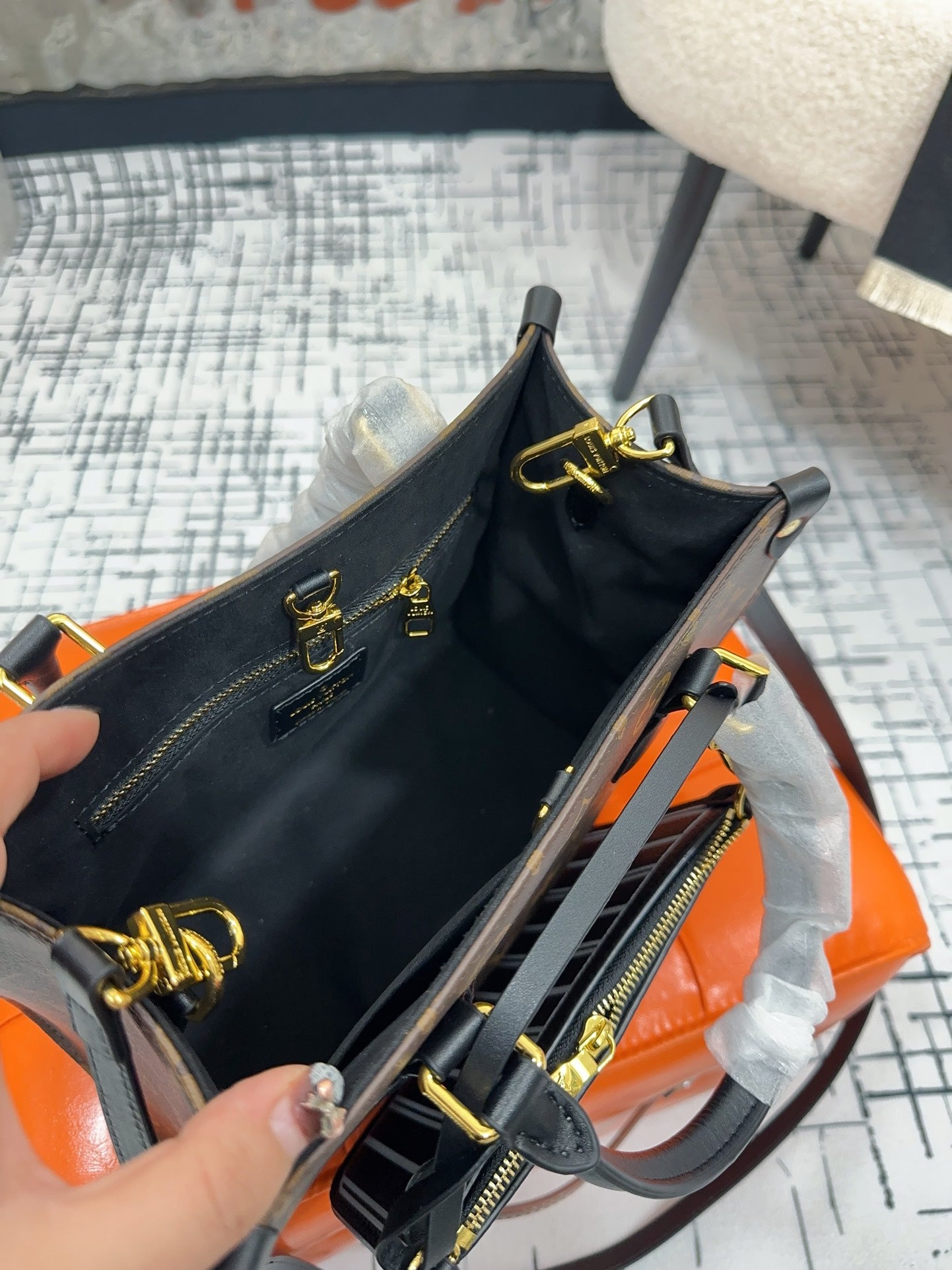 Louis Vuitton(ルイヴィトン) コストパフォーマンスの王様 onthego マミーバッグ 新モデル発売