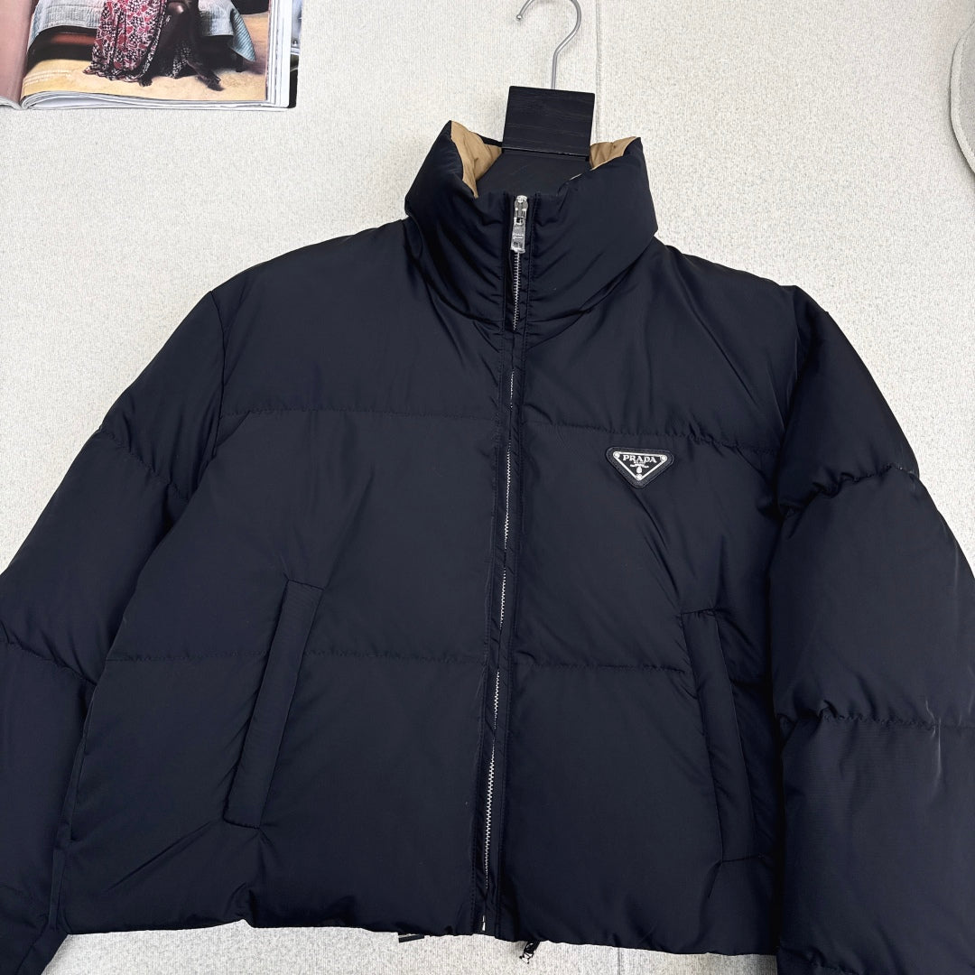 【PRADA旗艦店】ダウンジャケット、ご好評に付き再入荷！