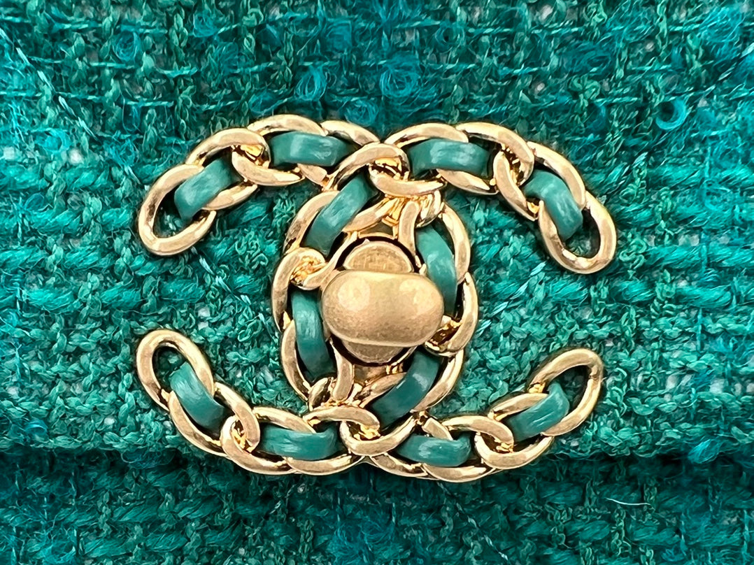 CHANEL 19 HANDBAG AS1161