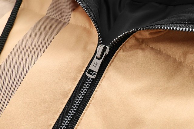 Burberry (バーバリー) ダウンジャケット