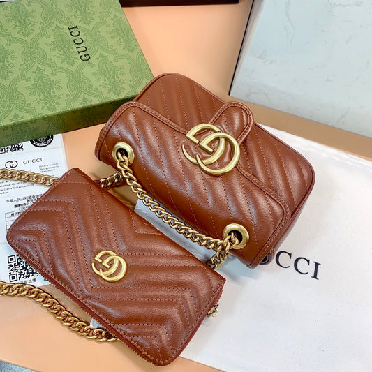 【GUCCI】GGマーモント 2.0 スモール ショルダーバッグ ブラウン