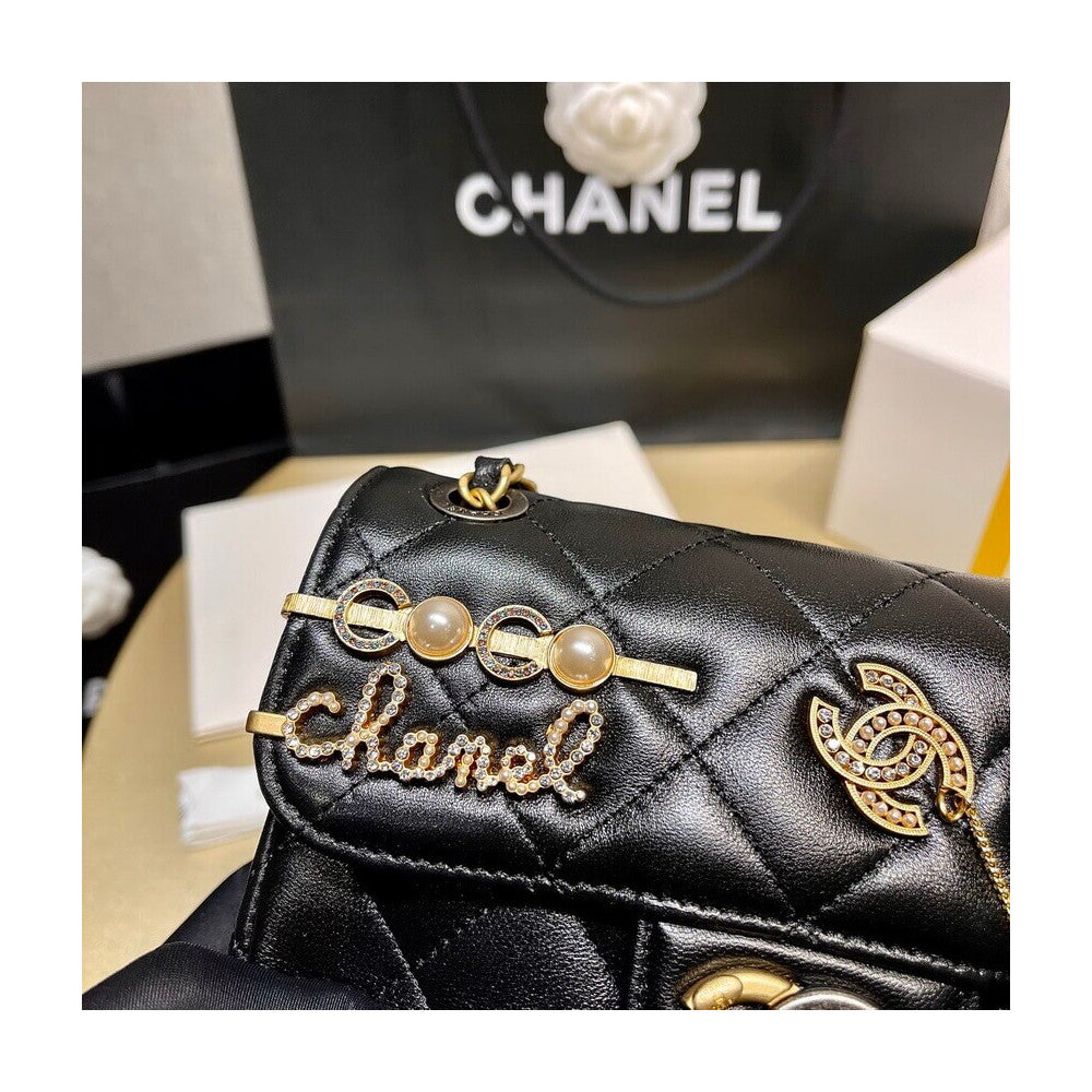 【入手困難】25ans雑誌掲載！中条あやみ愛用Chanel Pearls Charms Mini Flap Bag AS2978