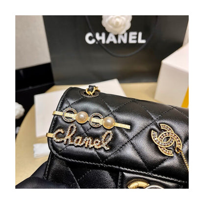 【入手困難】25ans雑誌掲載！中条あやみ愛用Chanel Pearls Charms Mini Flap Bag AS2978