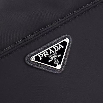 【PRADA 公式 旗艦店】プラダ 斜めがけバッグ 当日出荷 好評に付き再入荷！30*24*9CM