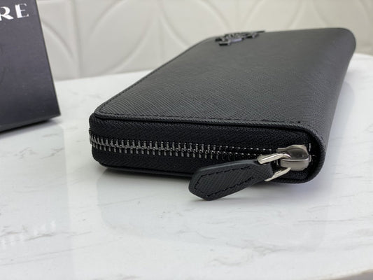 PRADA(プラダ) 財布19x12cm