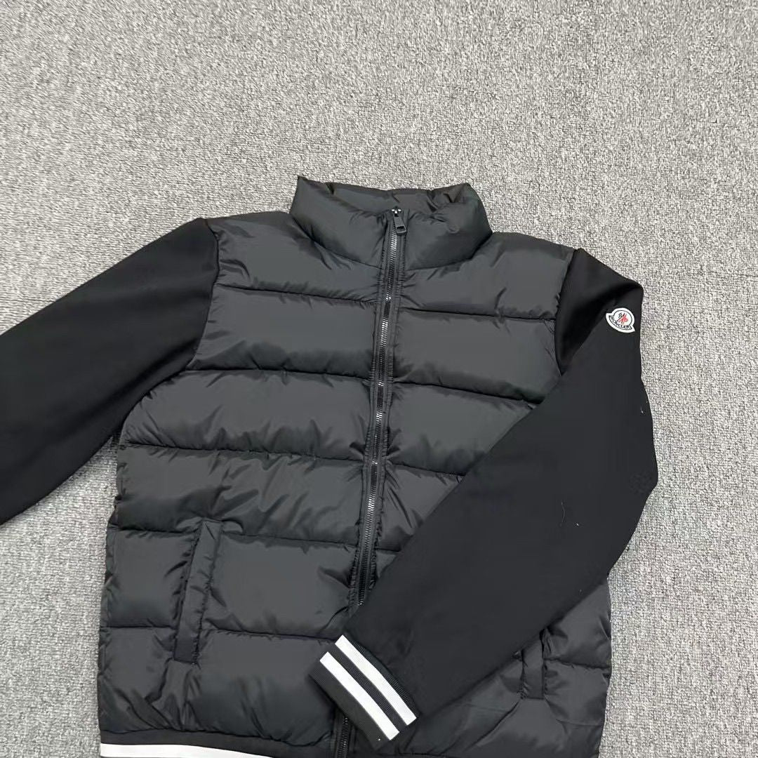 【MONCLER 公式旗艦店】（モンクレール）ニットのダウンジャケット